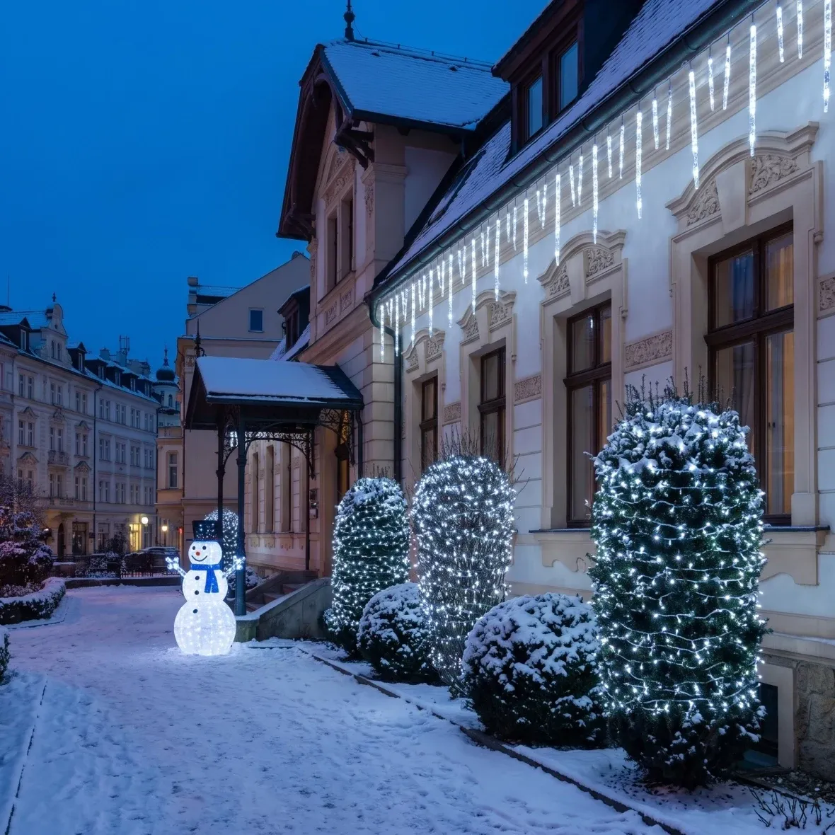 Vánoční sada Ledová fasáda pro hotely, secesní hotel v lázeňském městě