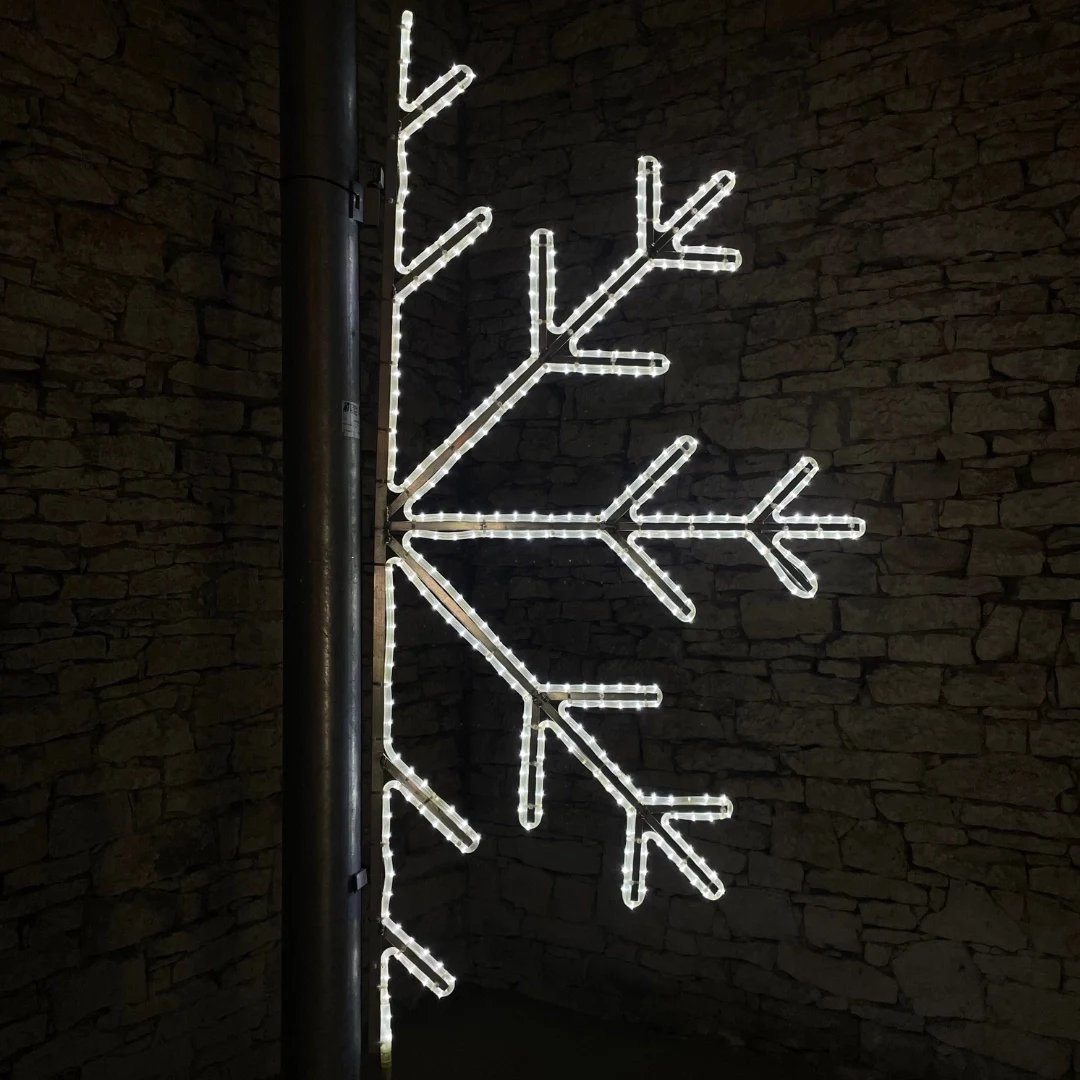 Dekoracyjna połówka płatka śniegu LED, 40 x 80 cm, lodowa biel