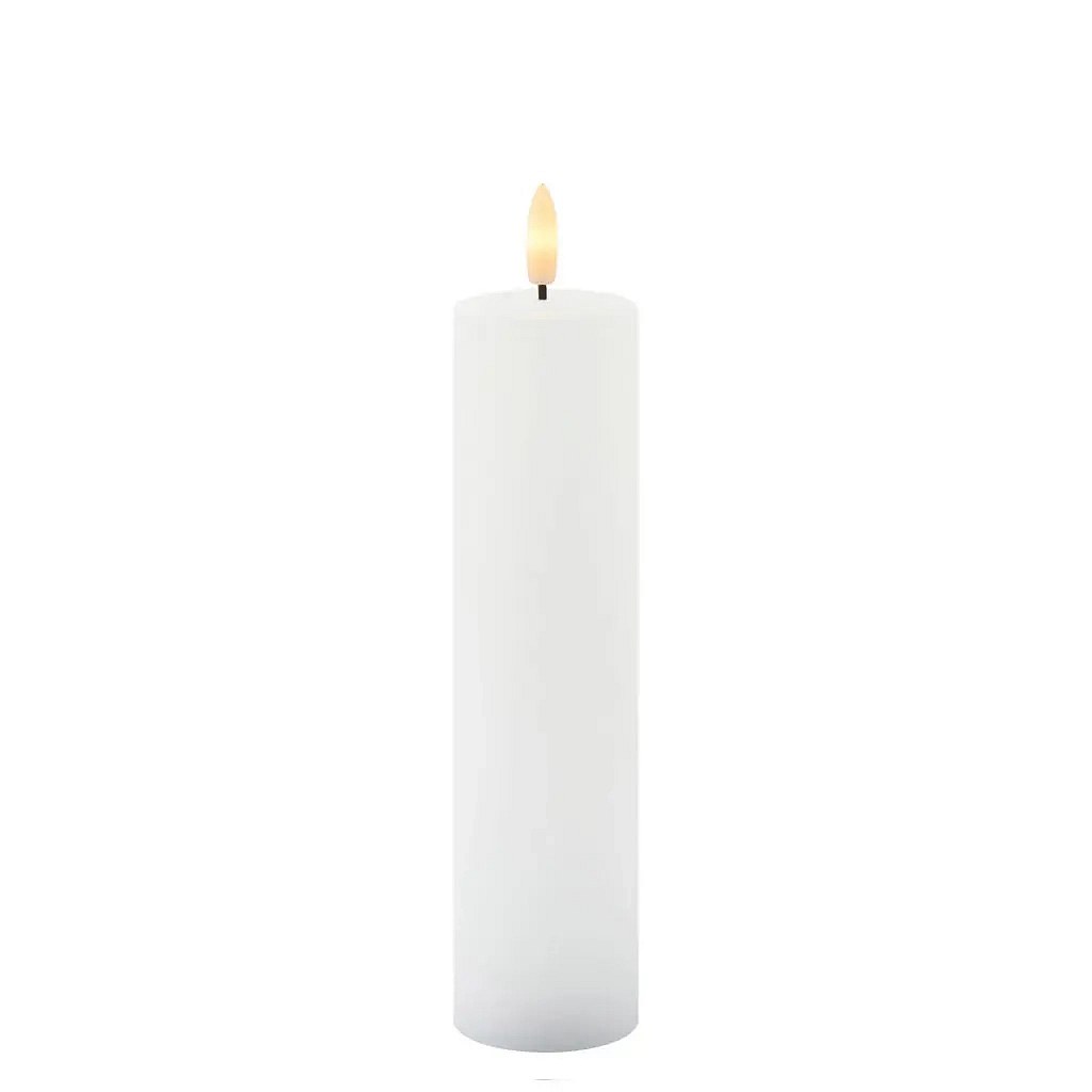 Świeca LED z prawdziwego wosku Sille, biała, Ø 5 × 20 cm, 2 × AA